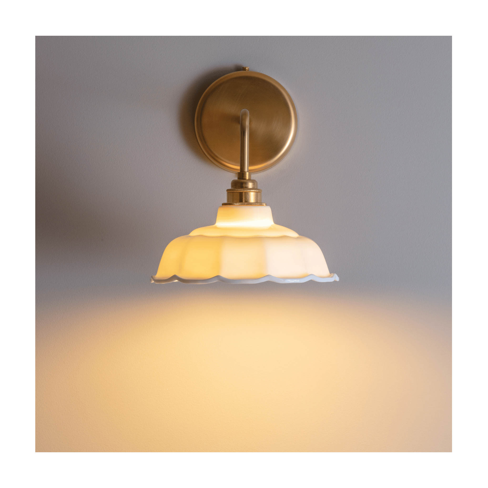 BATHROOM Avalon White Wall Light