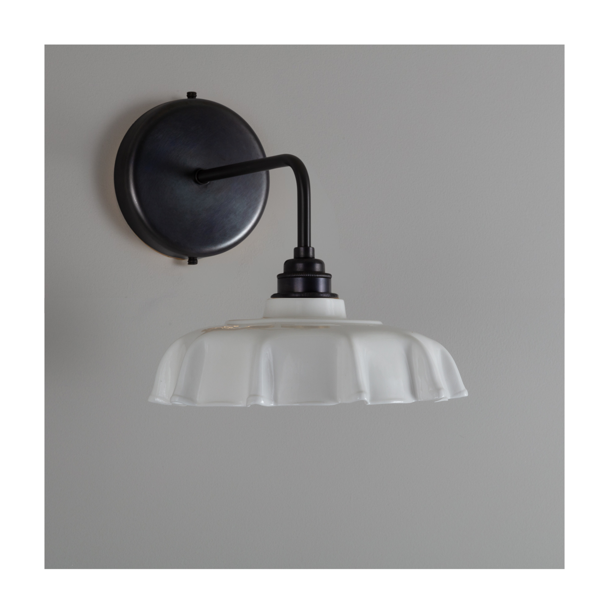 BATHROOM Campbell White Wall Light