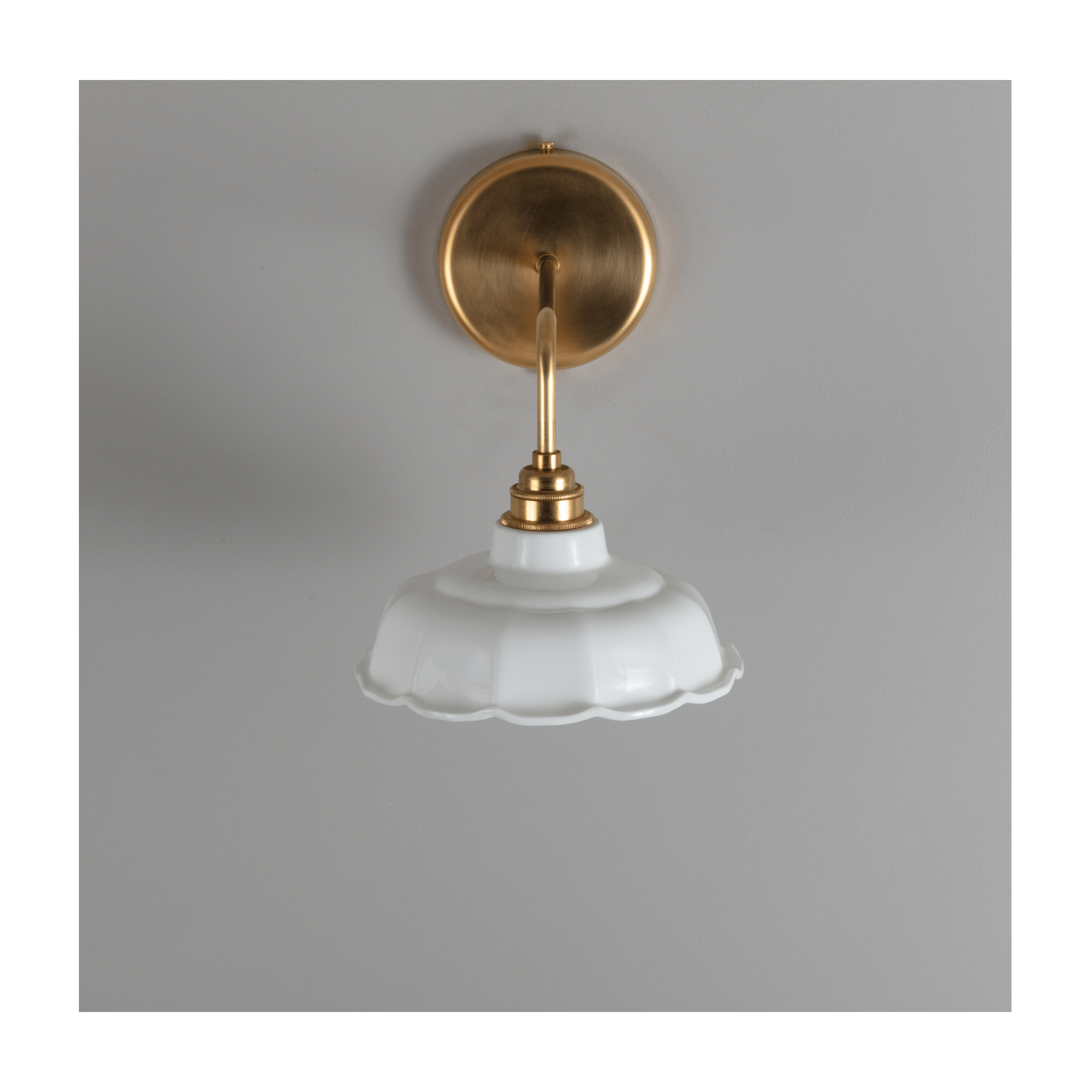 BATHROOM Avalon White Wall Light