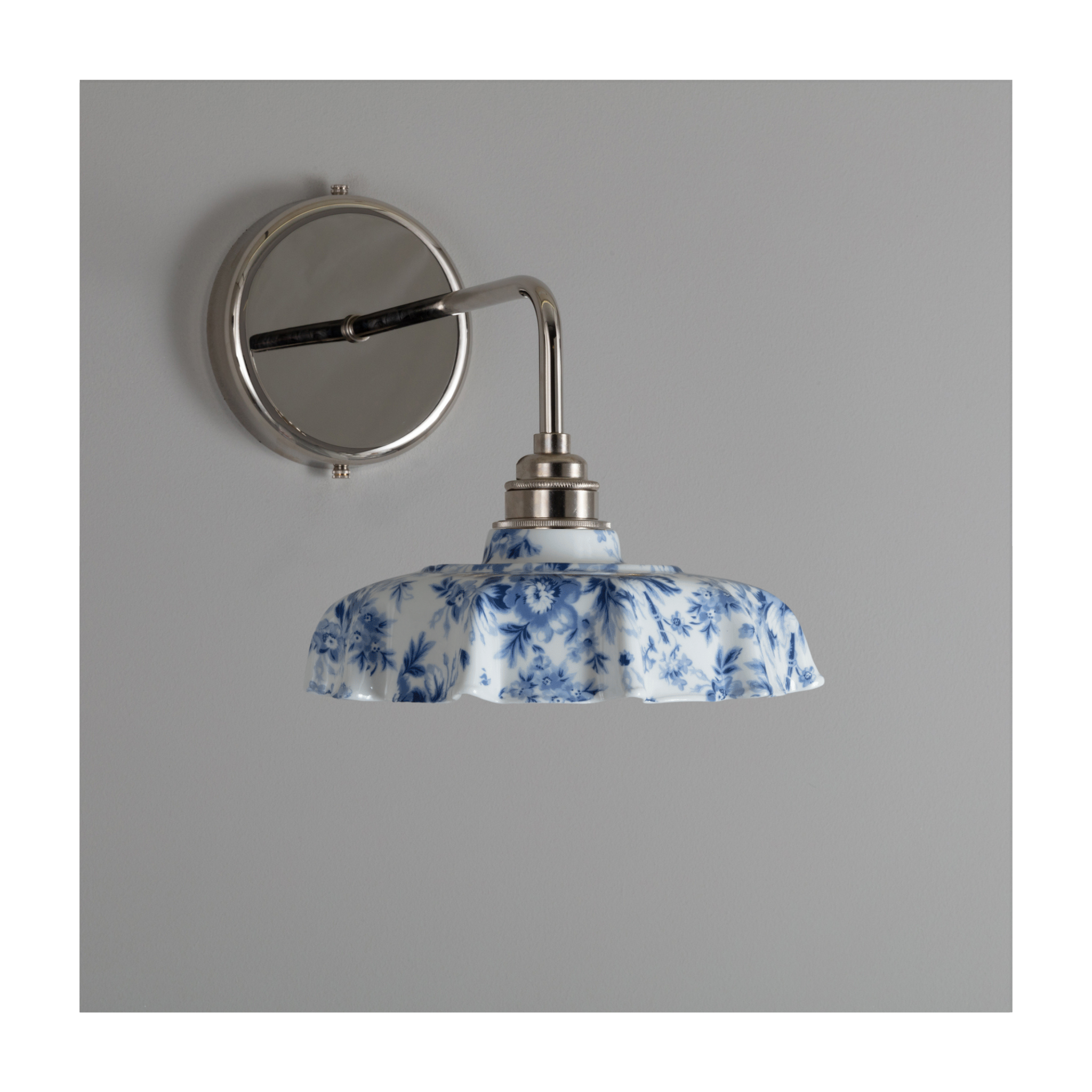 BATHROOM Delft Epoque Florale Campbell Pattern Wall Light