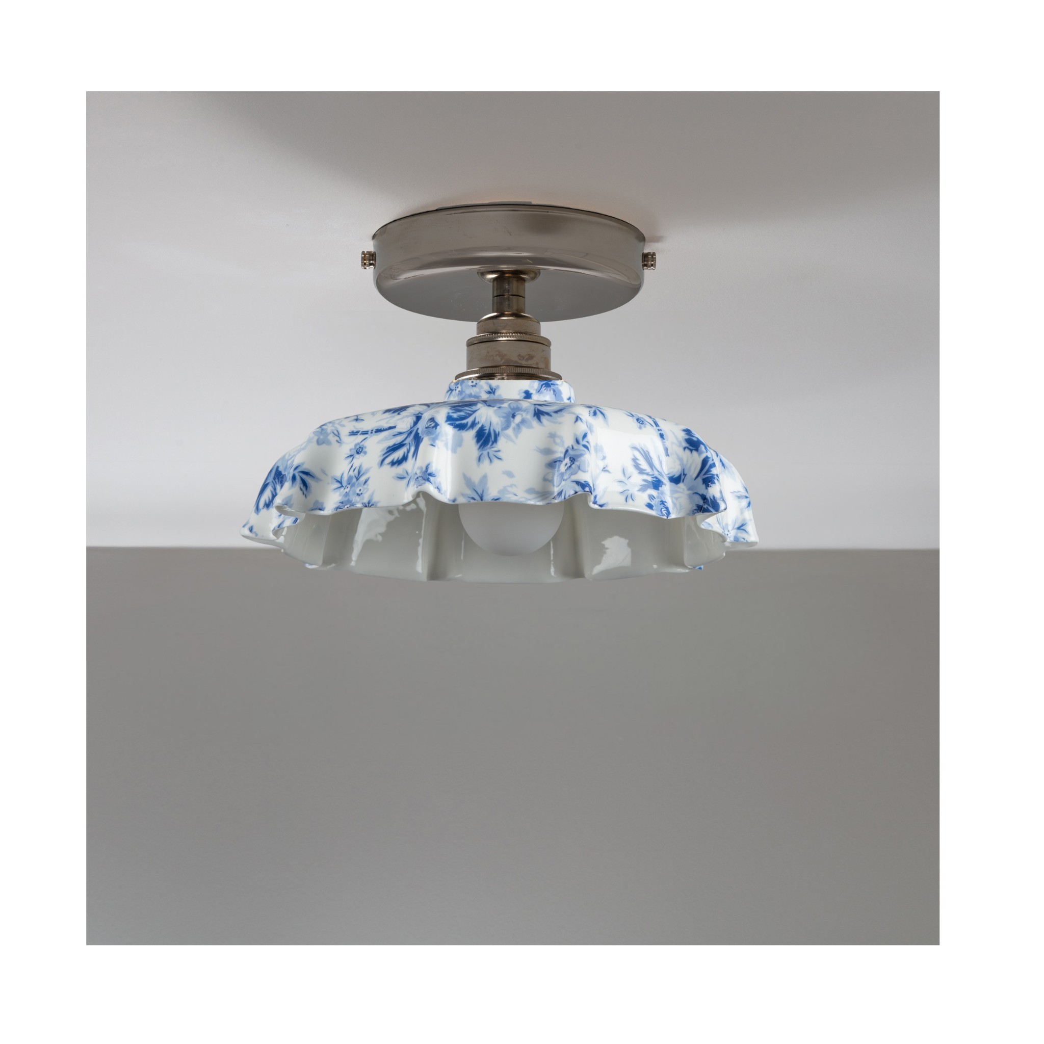 BATHROOM Delft Epoque Florale Campbell Pattern Flush Mount Light
