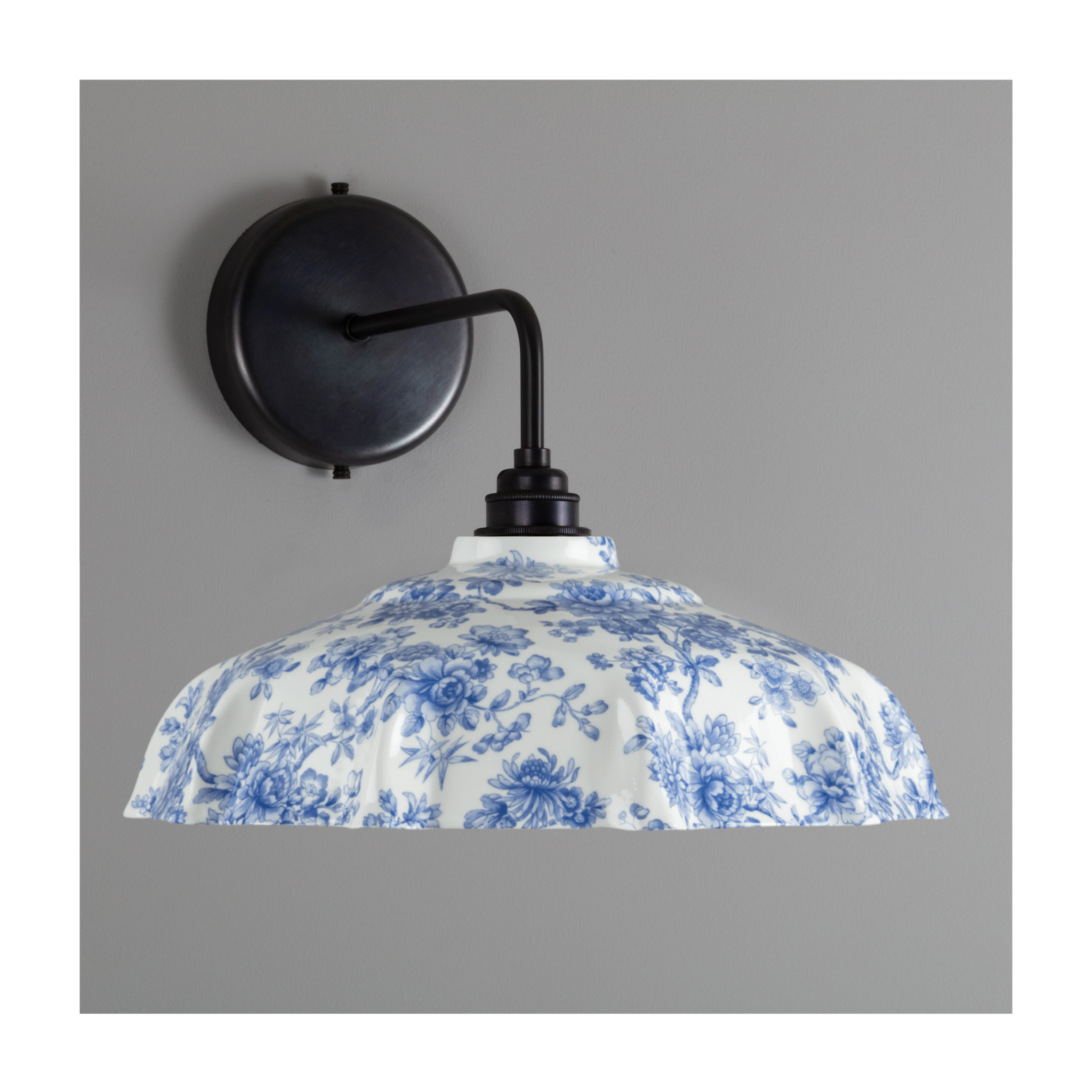 BATHROOM Blue Imari Campbell Pattern Wall Light