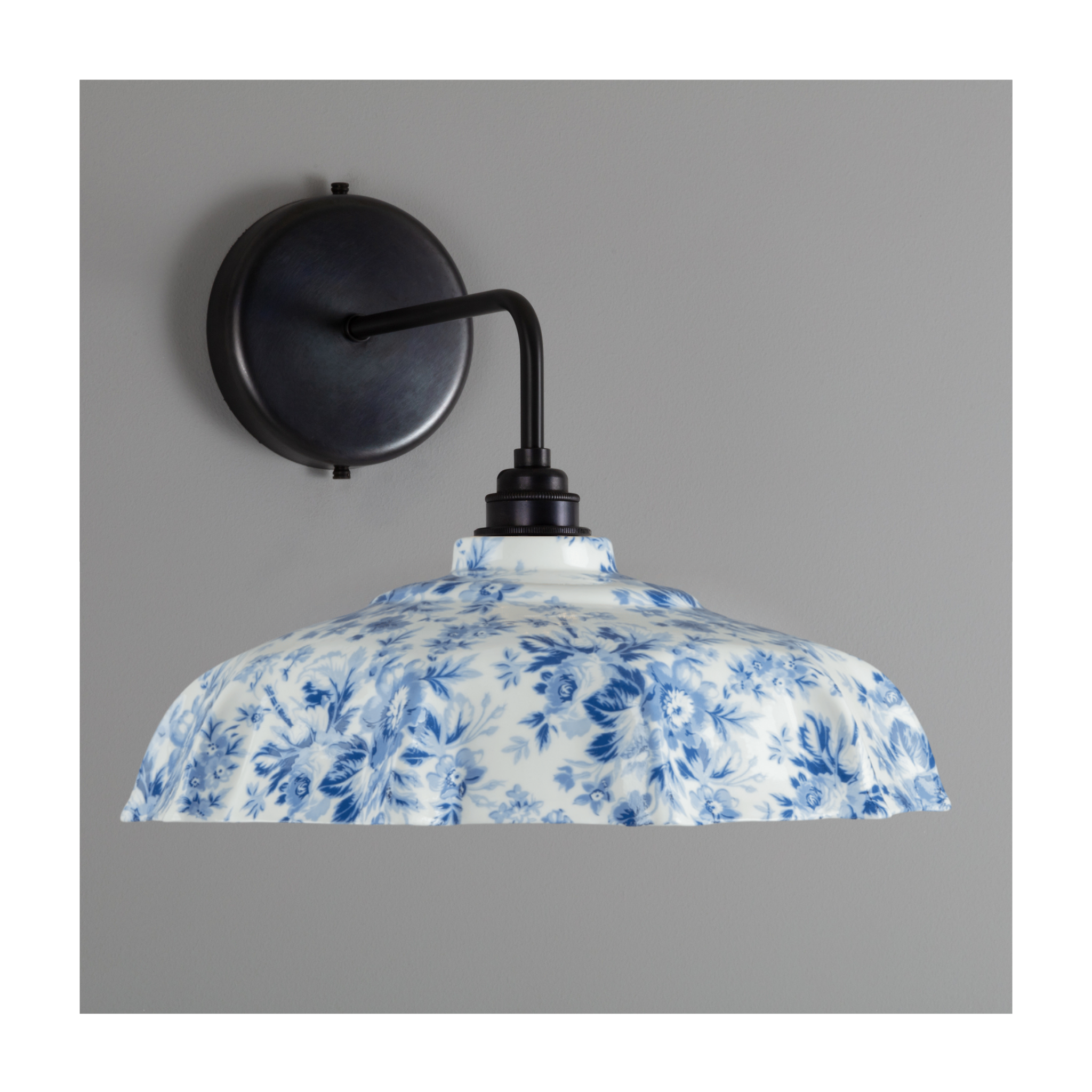 Campbell Delft Epoque Florale Pattern Wall Light