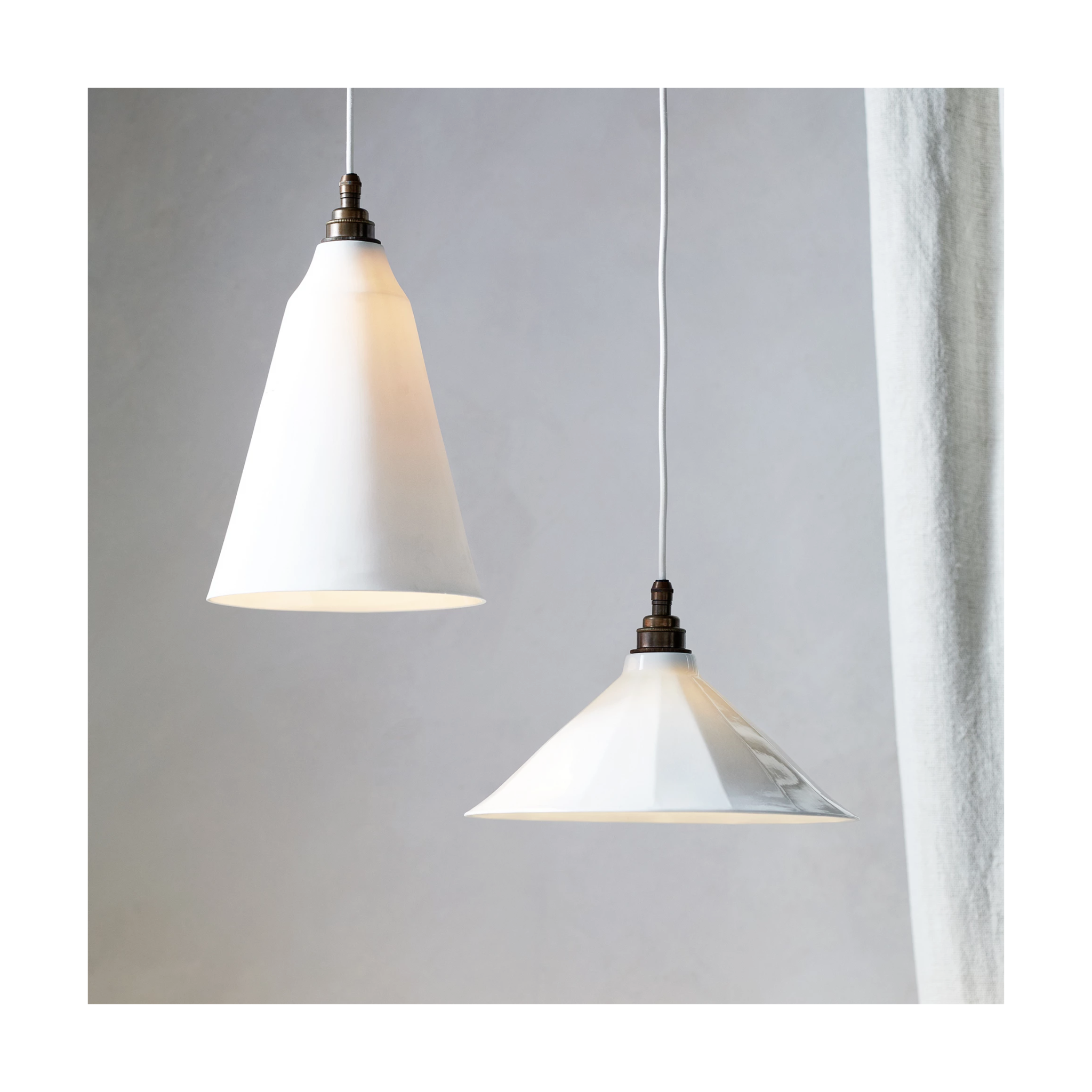 Chatterley White Pendant