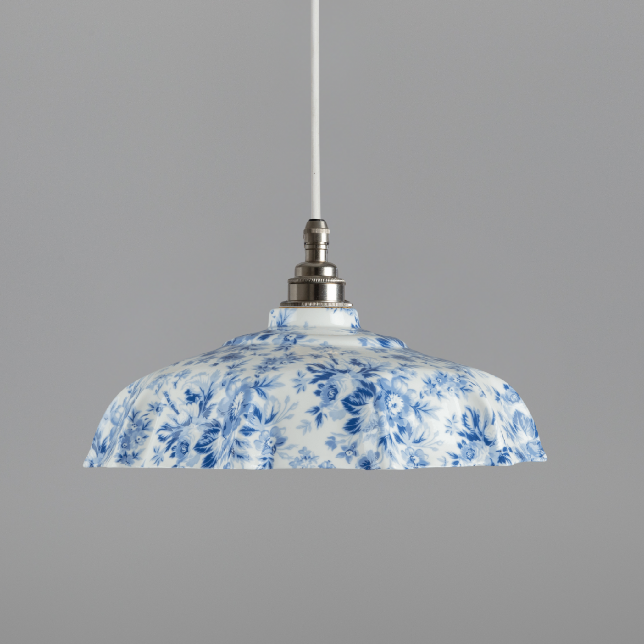 Campbell Delft Epoque Florale Pattern Pendant