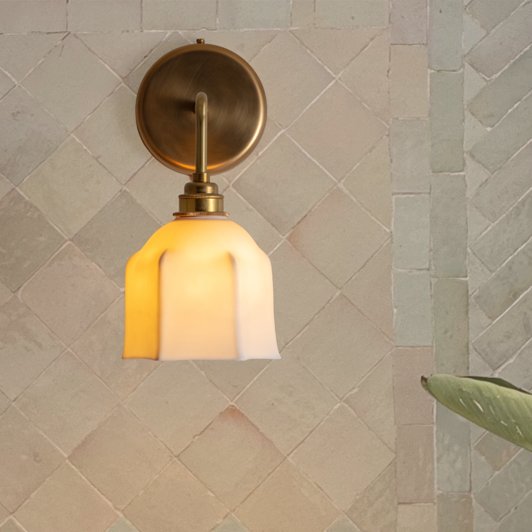 BATHROOM Raglan White Wall Light