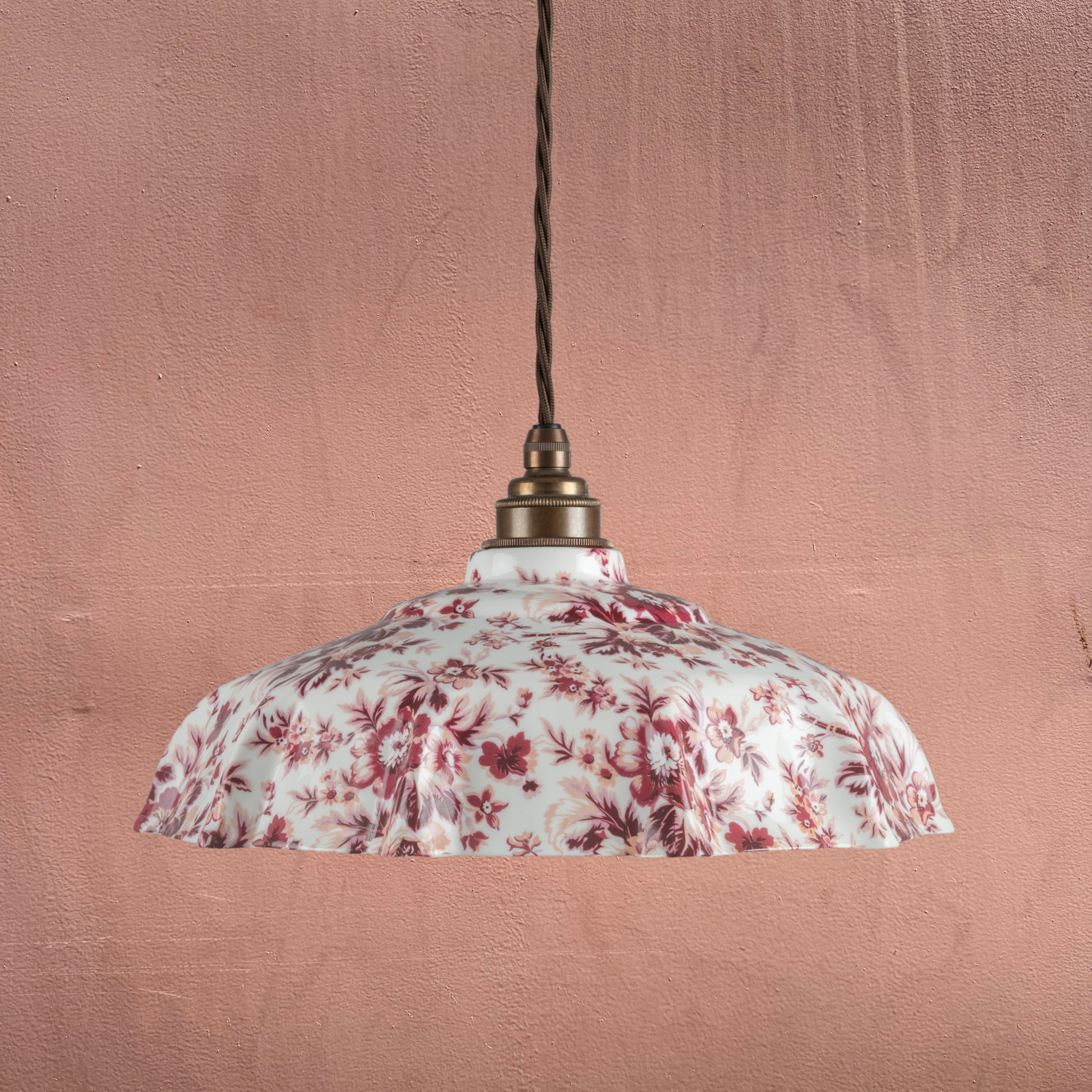 Campbell Claret Époque Florale Fine Bone China Ceramic Pendant