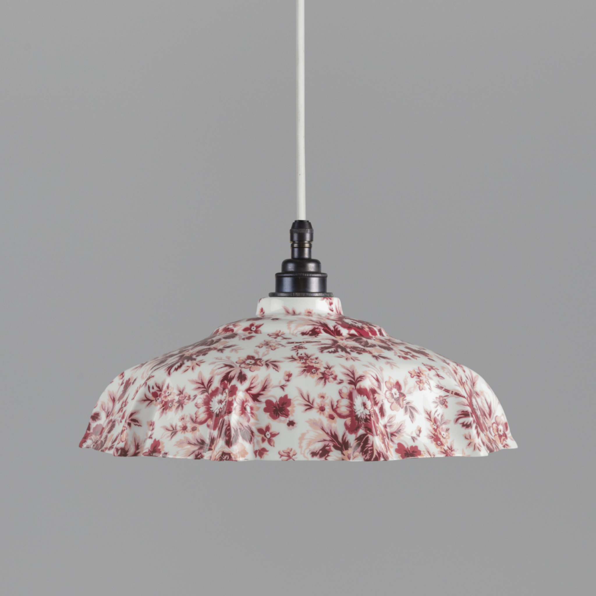 Campbell Claret Époque Florale Fine Bone China Ceramic Pendant
