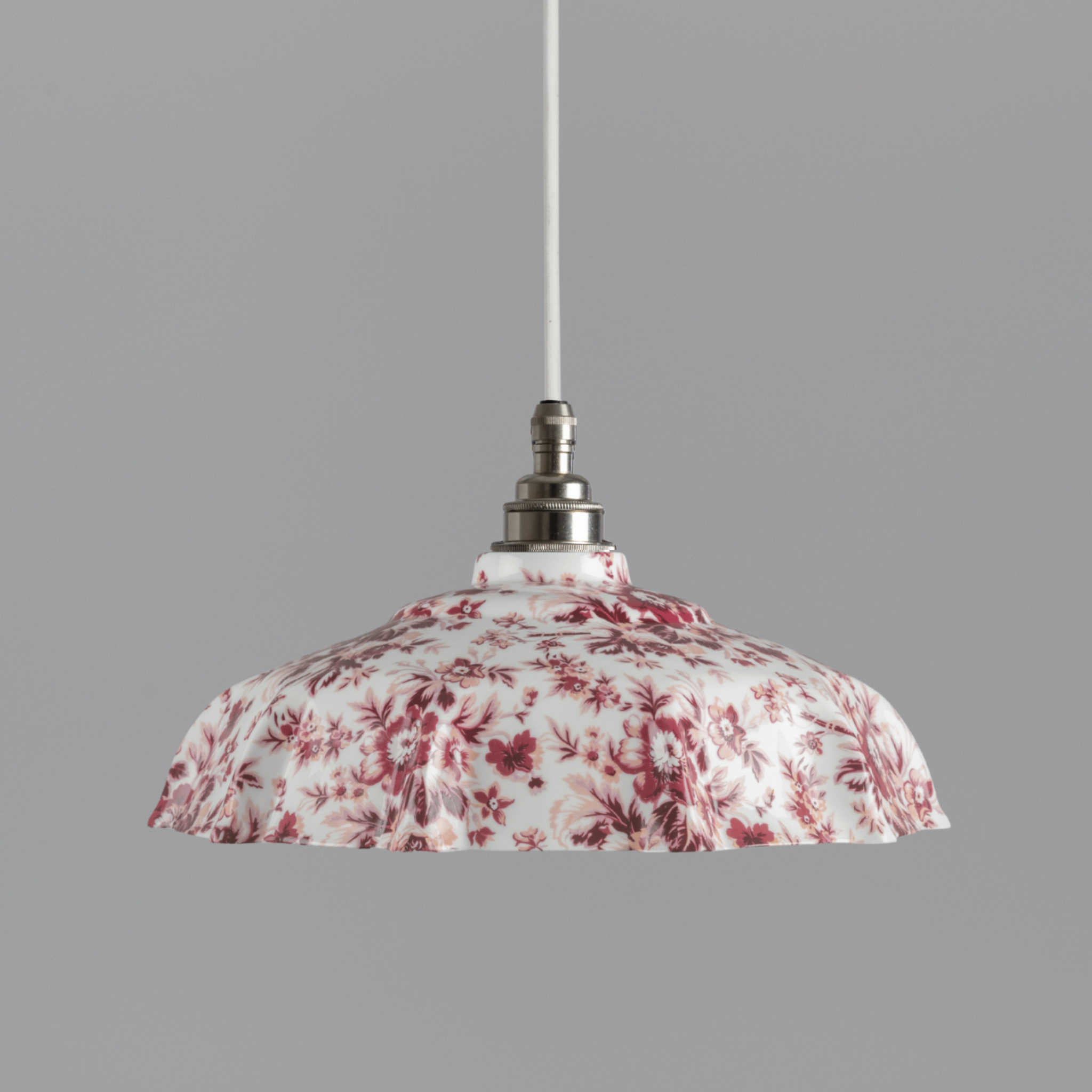 Campbell Claret Époque Florale Fine Bone China Ceramic Pendant