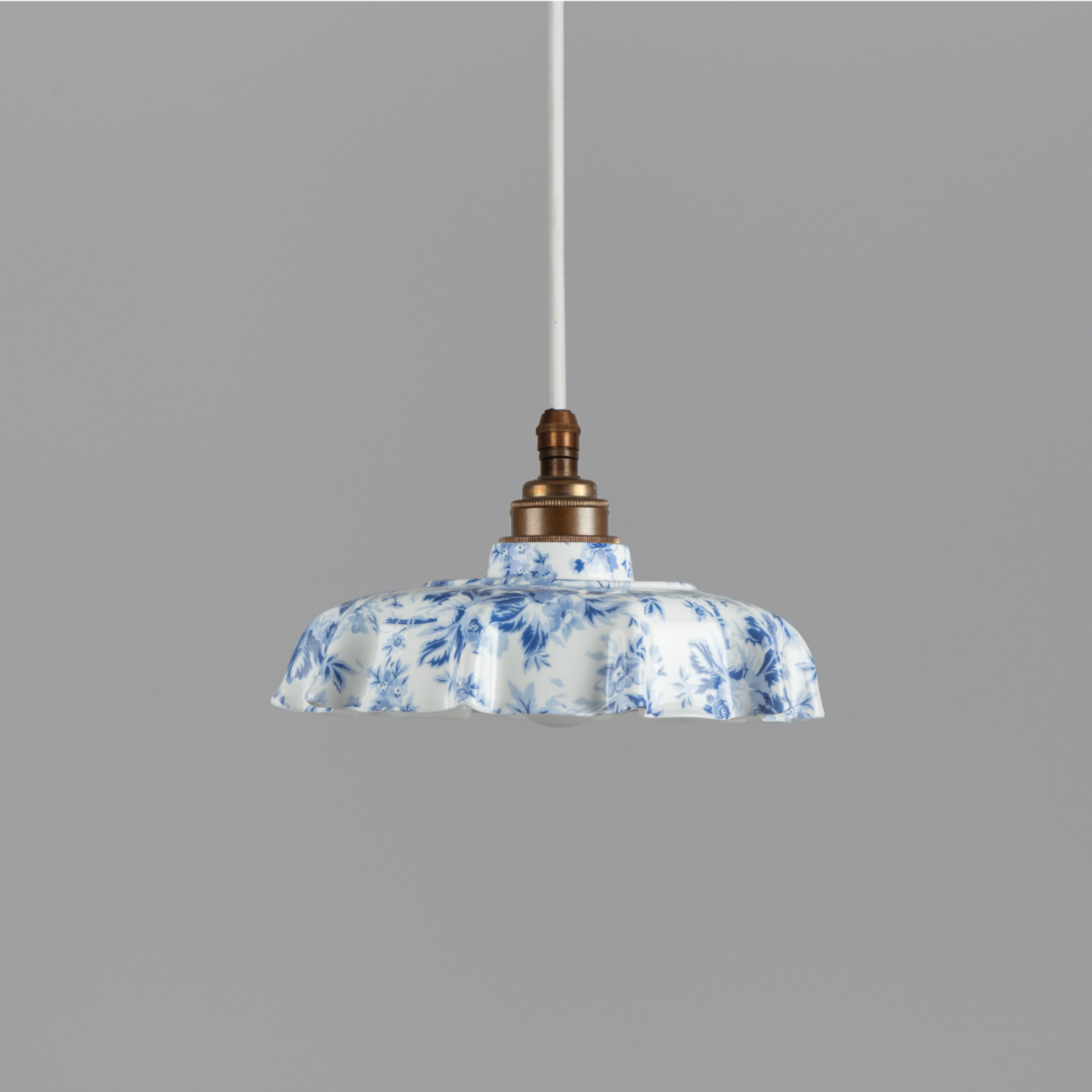 Campbell Delft Epoque Florale Pattern Pendant