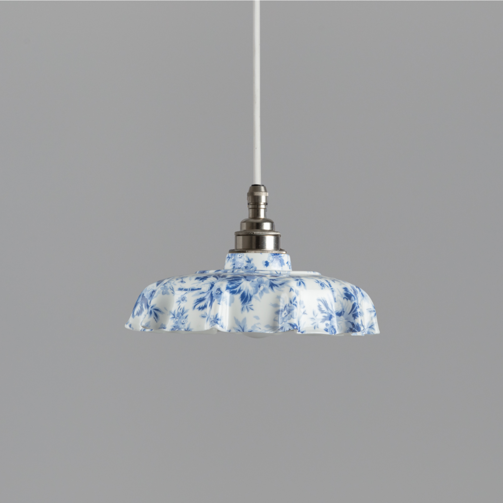 Campbell Delft Epoque Florale Pattern Pendant