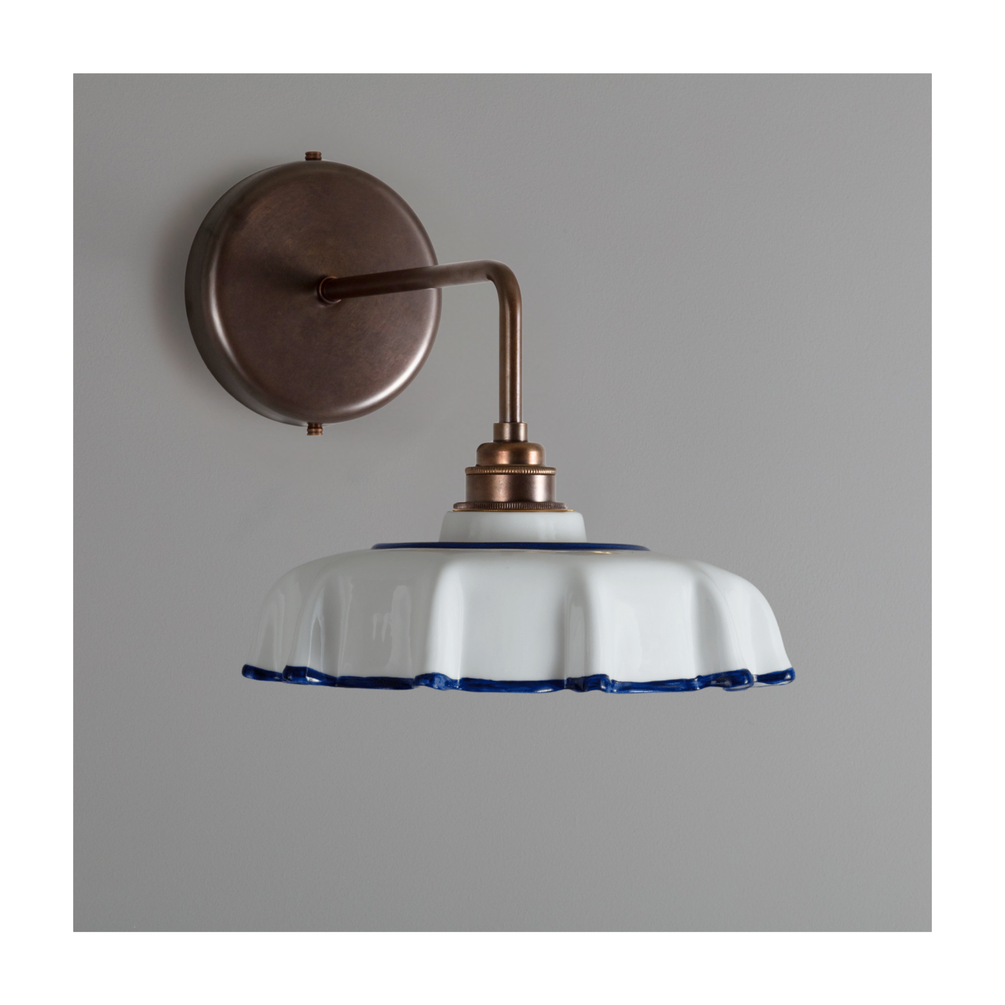 BATHROOM Delft Campbell Hand-painted Trim Wall Light