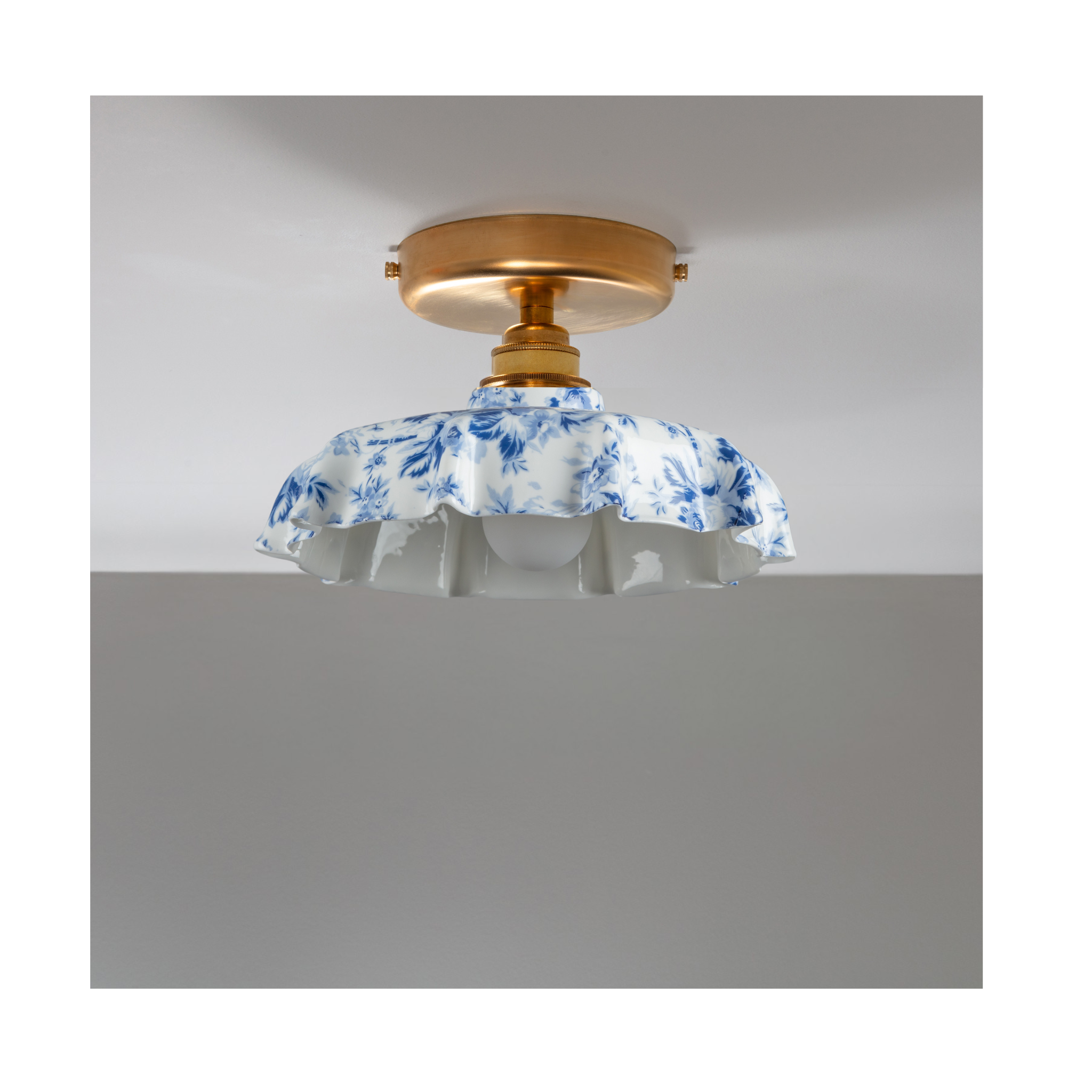 BATHROOM Delft Epoque Florale Campbell Pattern Flush Mount Light