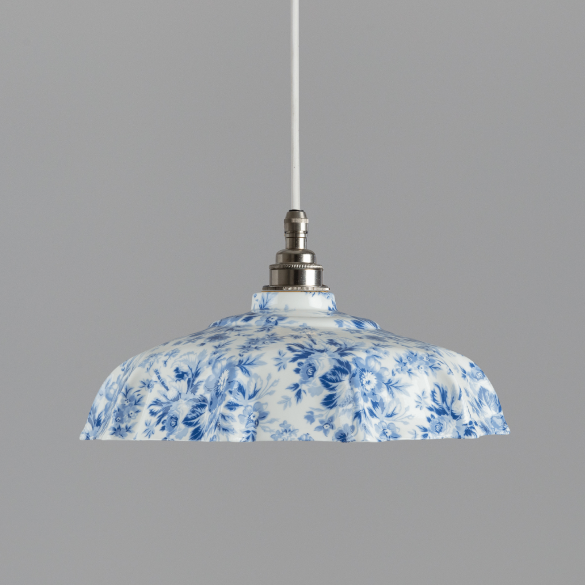 Campbell Delft Epoque Florale Pattern Pendant